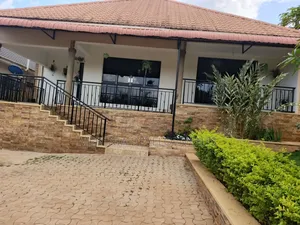 3bdrm House in Kira for sale