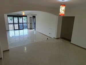 3bdrm House in Kira for sale