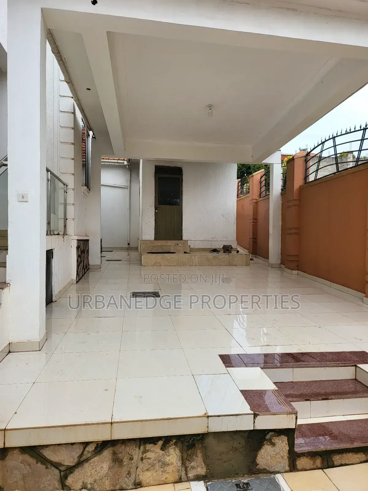 6bdrm Mansion in Makindye, Central Division for rent