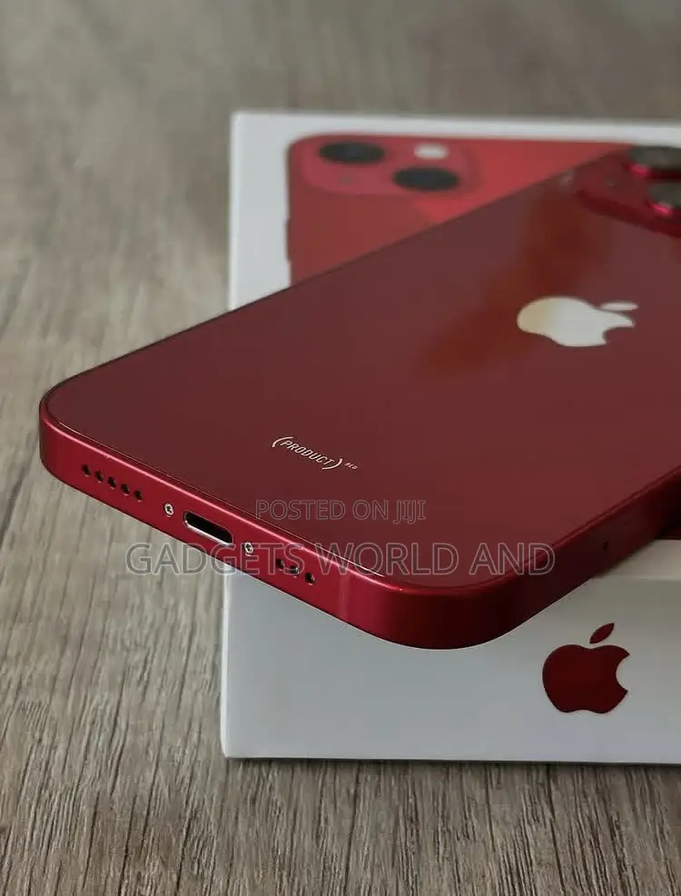 New Apple iPhone 13 128 GB Red