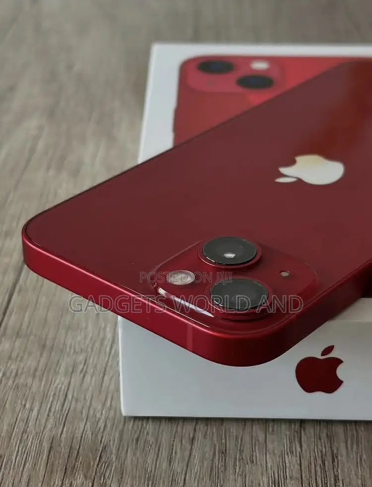New Apple iPhone 13 128 GB Red