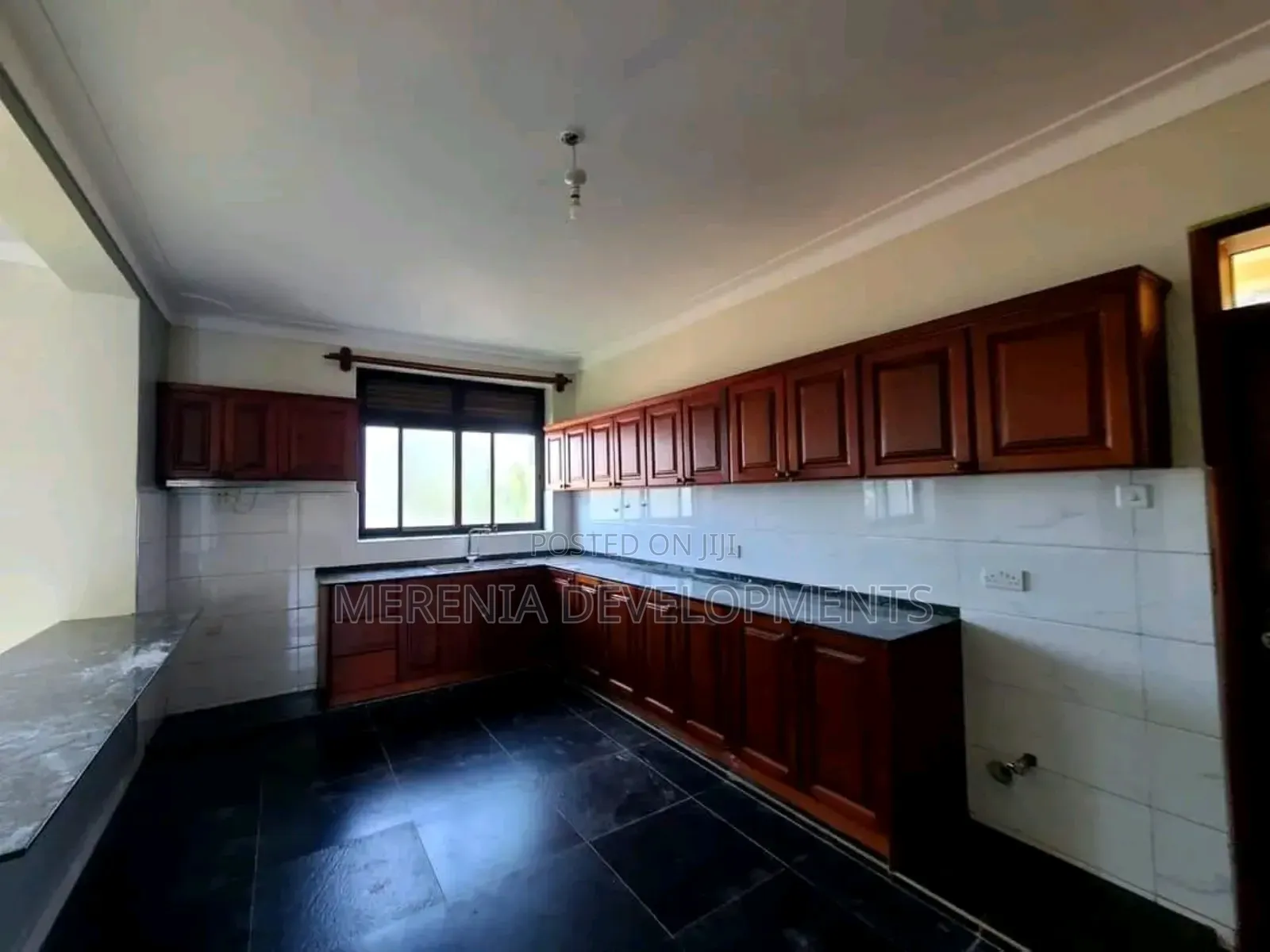 3bdrm Apartment in Bunga, Makindye for rent