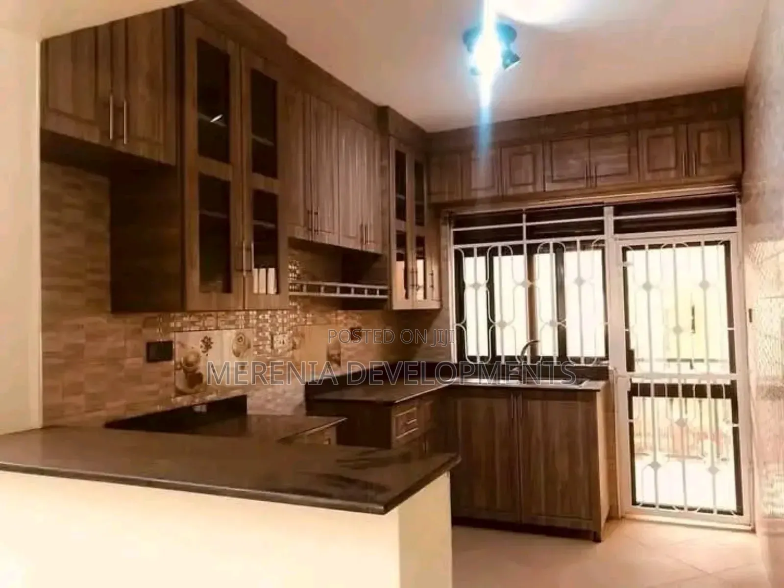 3bdrm Apartment in Bukasa Muyenga, Makindye for rent
