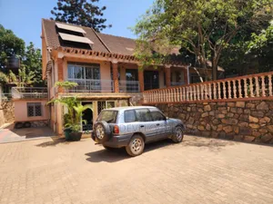 5bdrm House in Kansanga, Makindye for rent