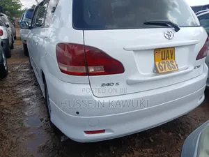 Toyota Picnic 2.0 FWD 2005 White