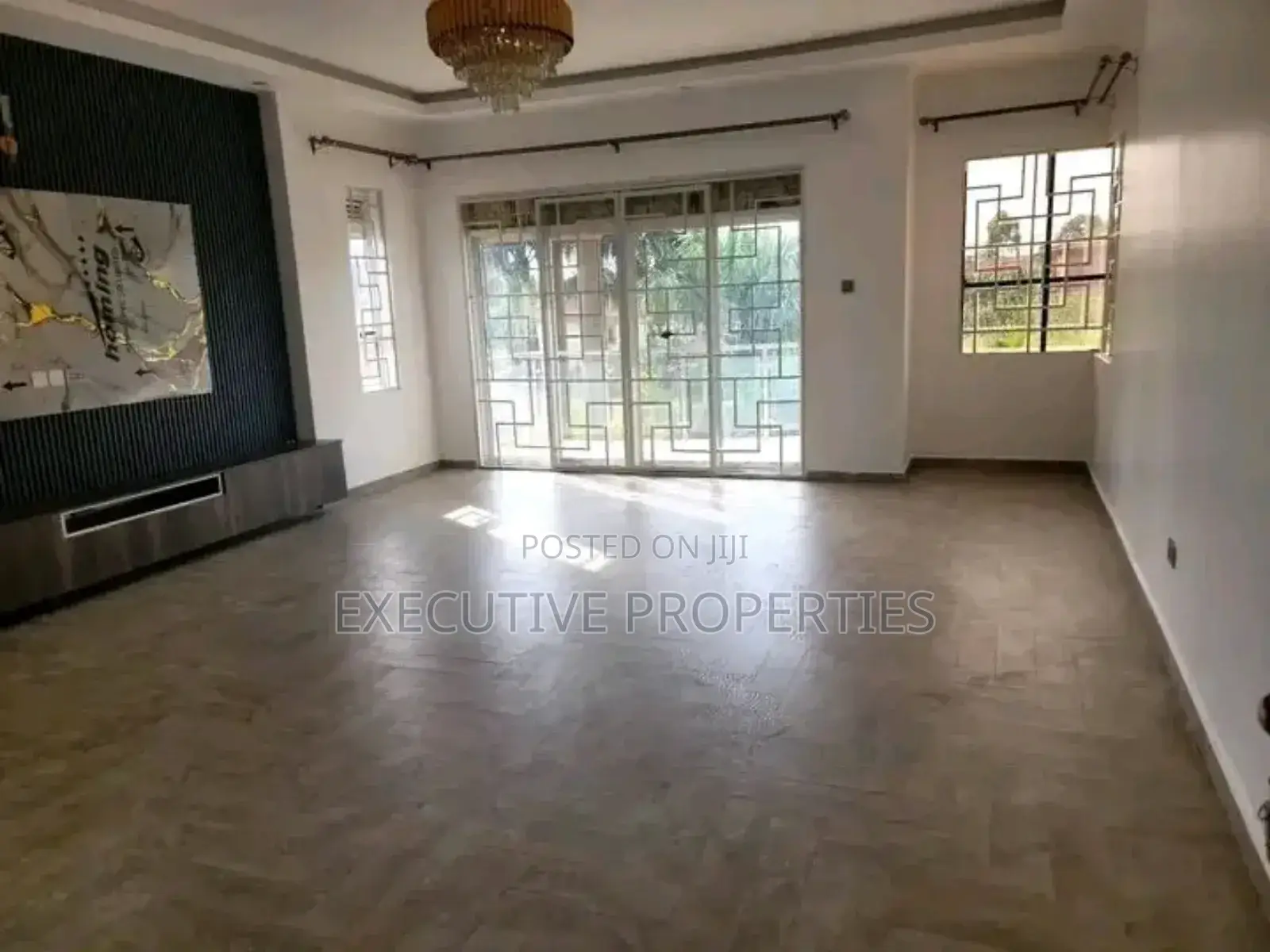 5bdrm Duplex in Kyanja Kungu, Central Division for sale