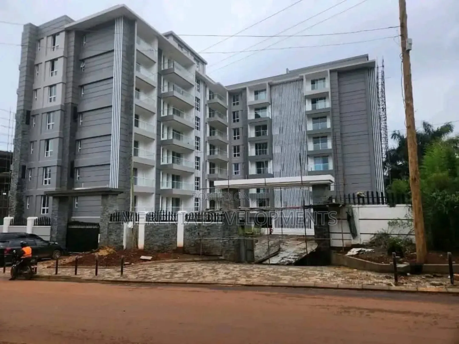 3bdrm Apartment in Kololo, Central Division for sale