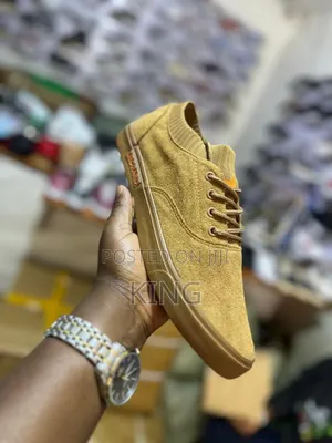 Cariuma Oca Low Sneaker