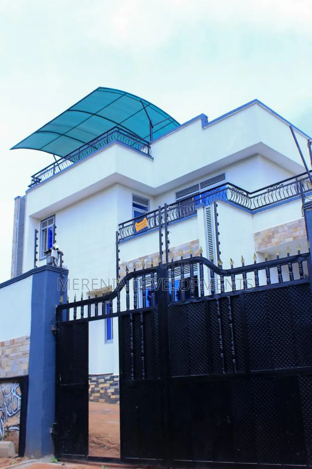 5bdrm House in Busabala, Wakiso / Wakiso for sale