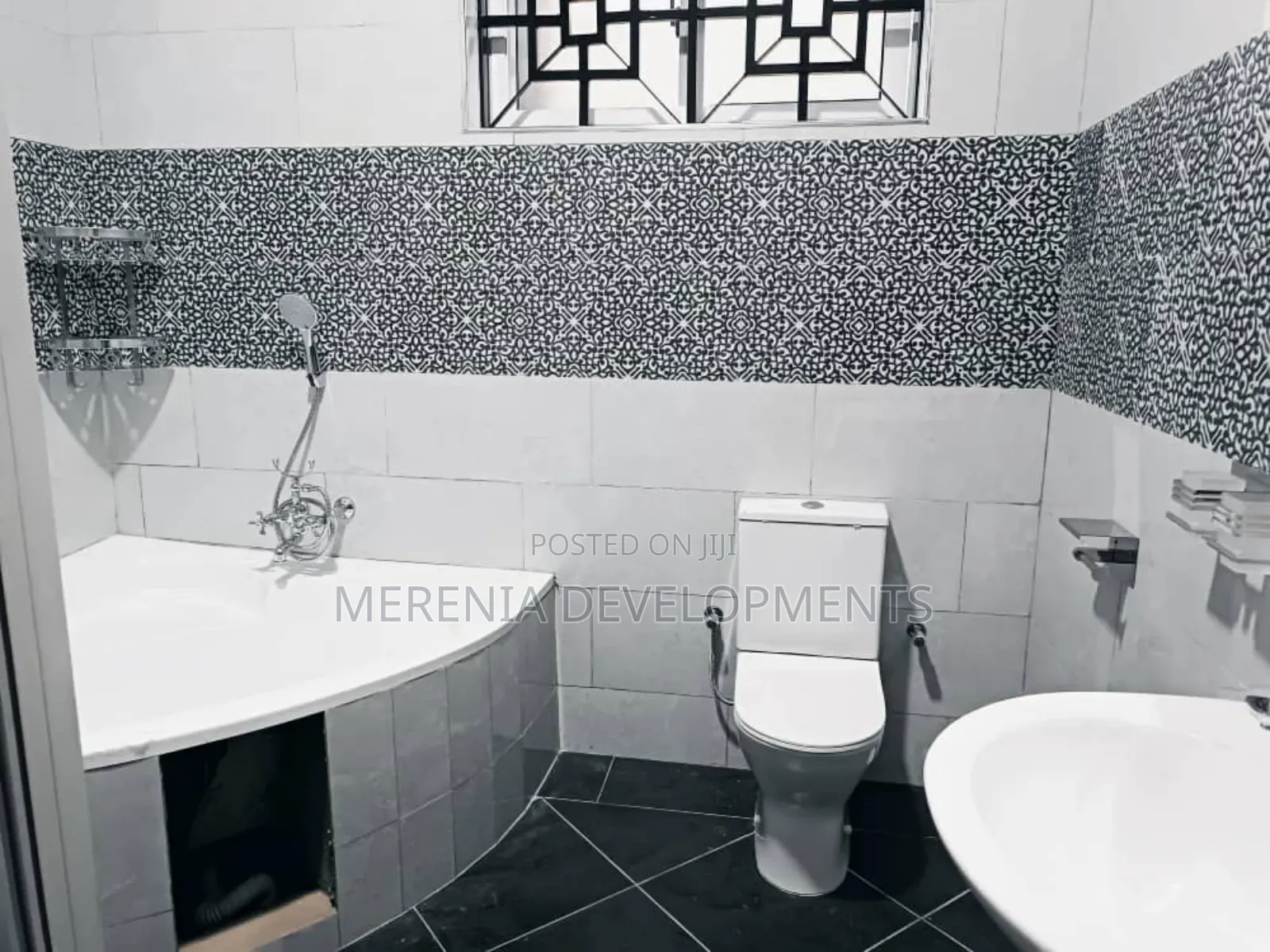 5bdrm House in Kira for sale