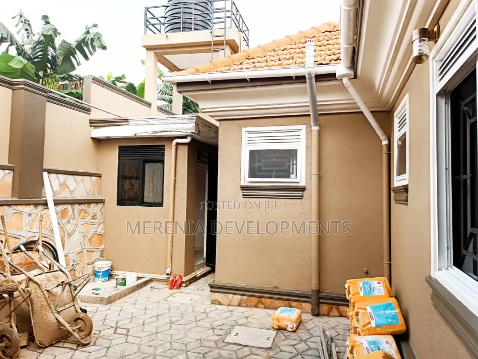 5bdrm House in Kira for sale