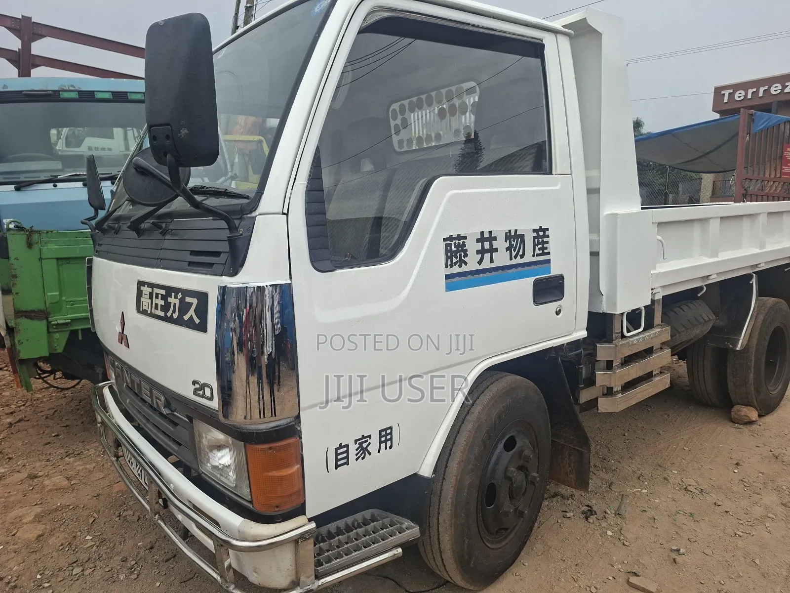 Mitsubishi Canter Dumper