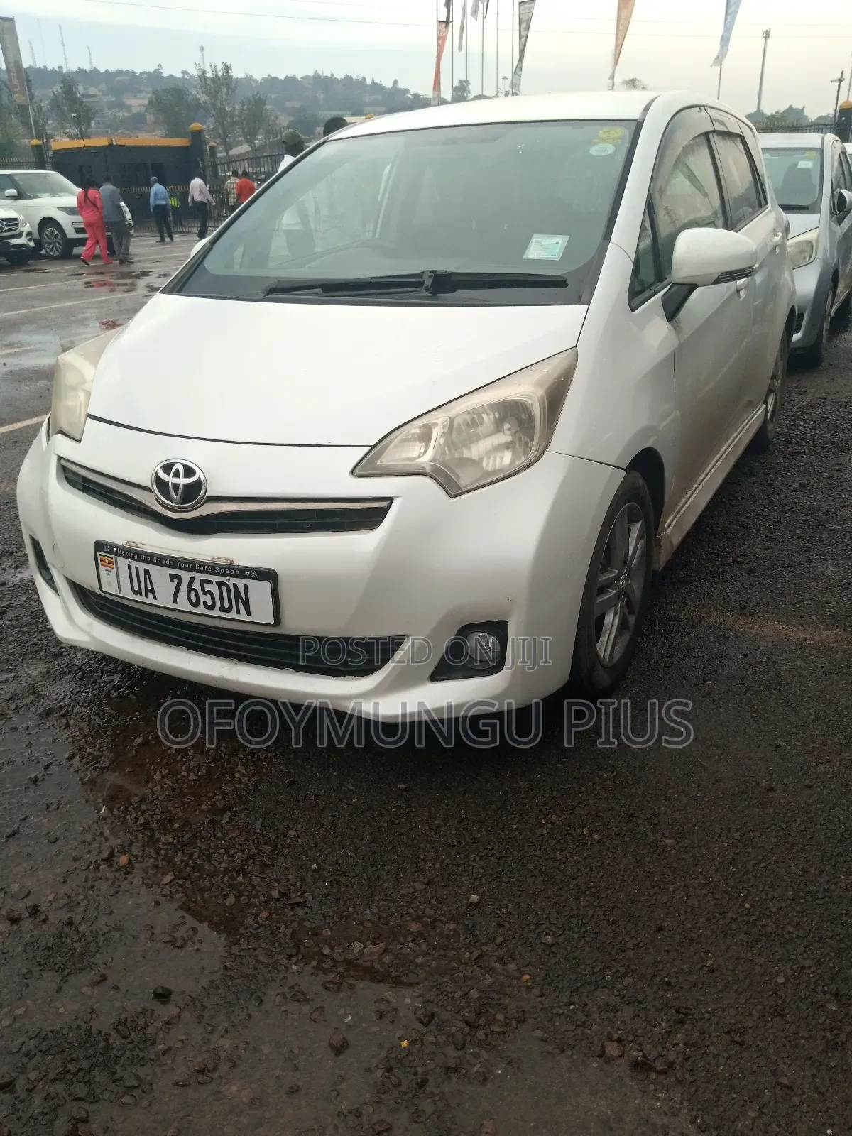 Toyota Ractis 2011 White