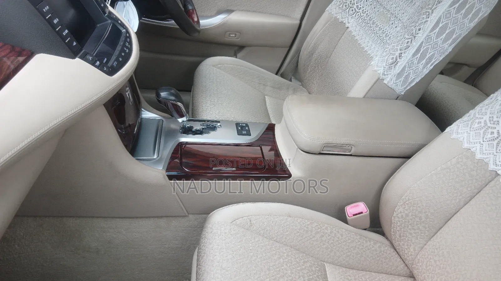 Toyota Crown 2010 White
