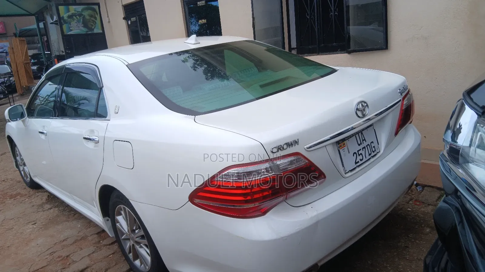 Toyota Crown 2010 White