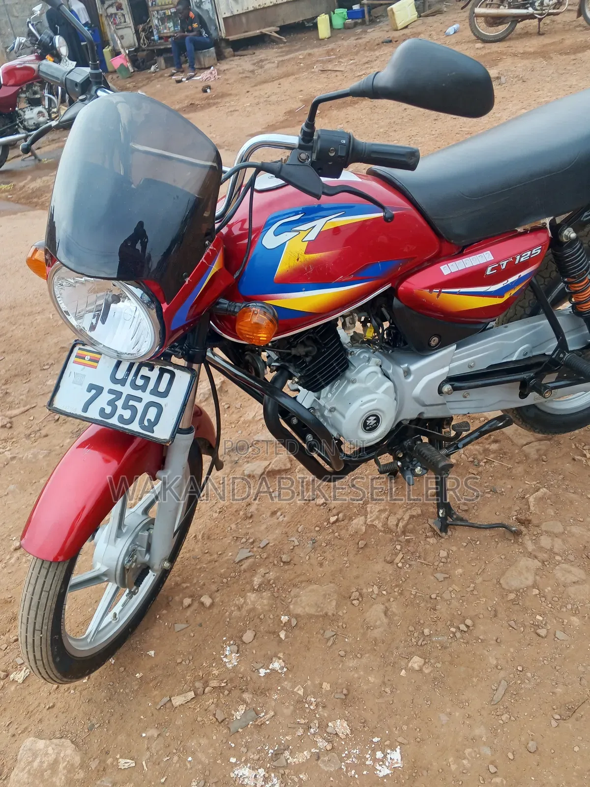 Bajaj Boxer 125 2024 Red
