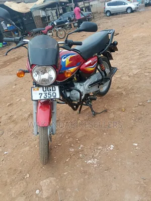 Bajaj Boxer 125 2024 Red