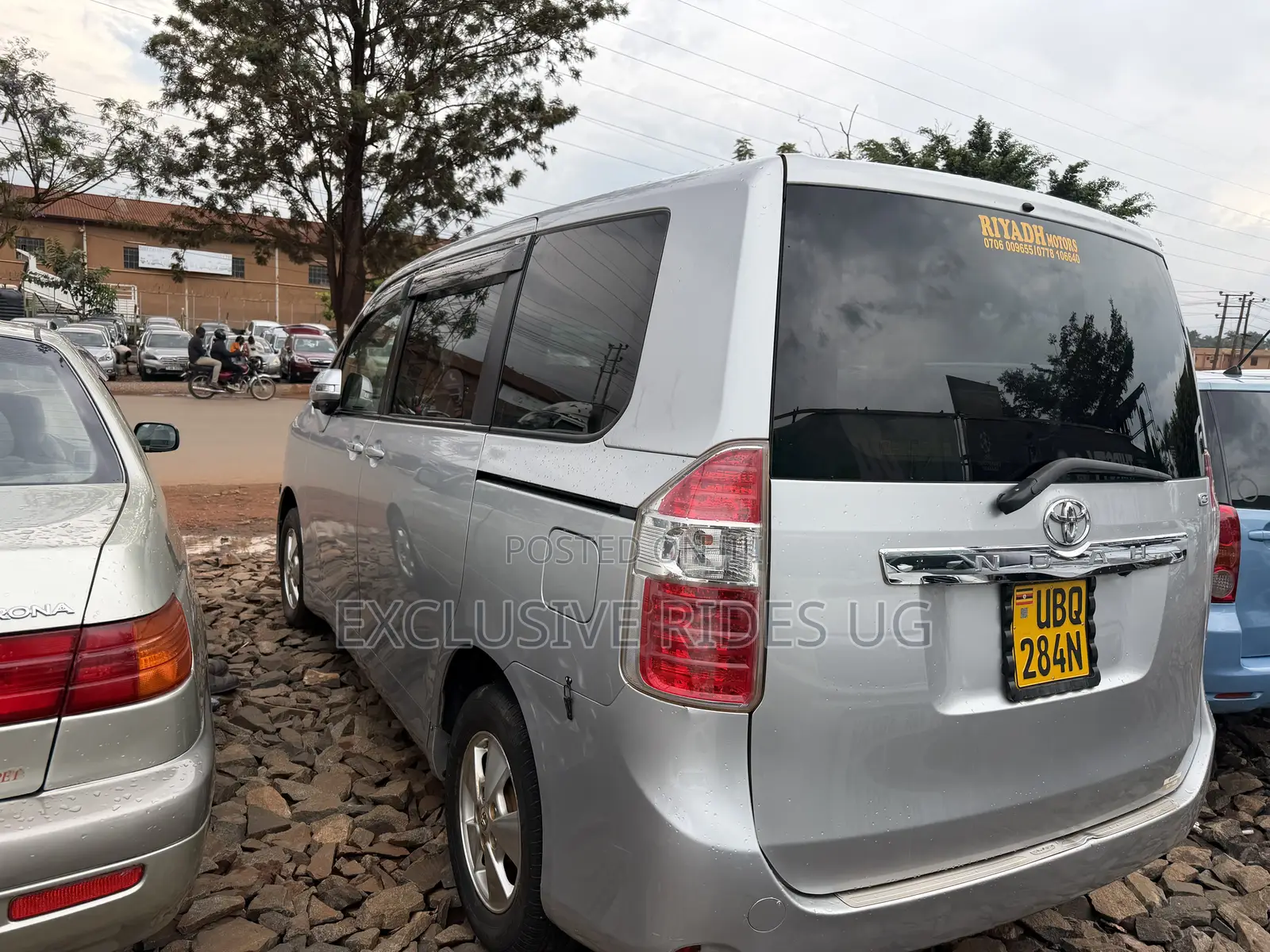 Toyota Noah 2008 Silver