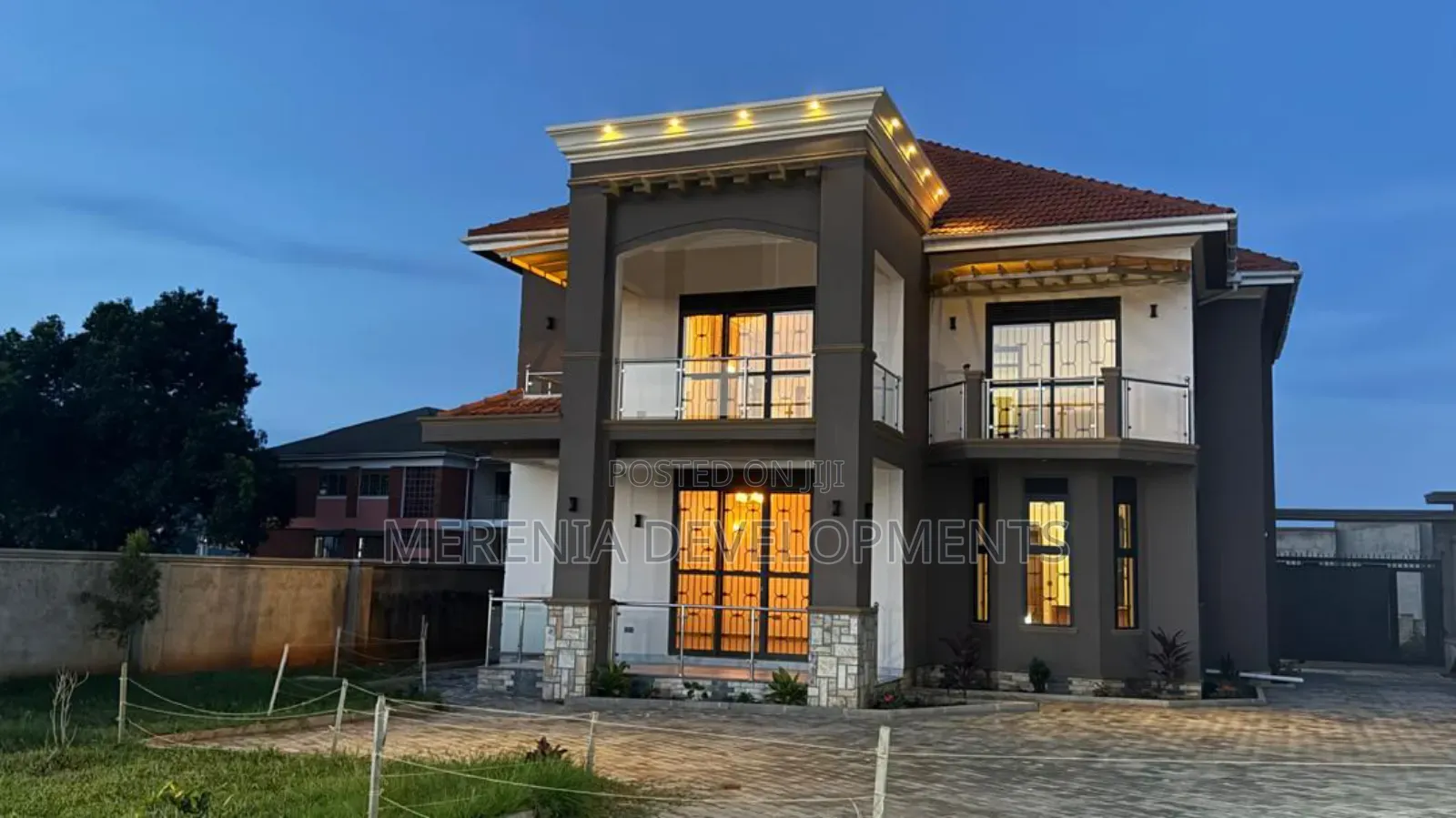 5bdrm House in Kiggo Entebbe Road, Wakiso / Wakiso for sale