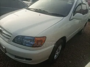 Toyota Ipsum 2000 White
