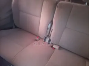 Toyota Ipsum 2000 White