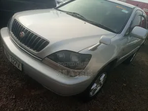 Toyota Harrier 2.2 16V 1999 Silver
