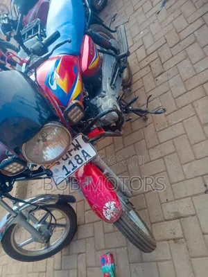 Bajaj CT 125X 2025 Red