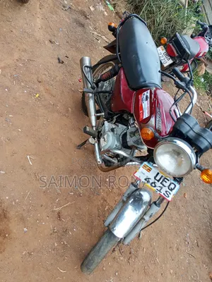 Bajaj Boxer 100 2018 Red