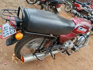 Bajaj Boxer 100 2018 Red