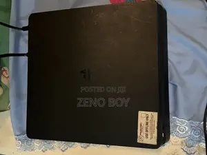 Ps4 Slim (No Controllers) 6 Games