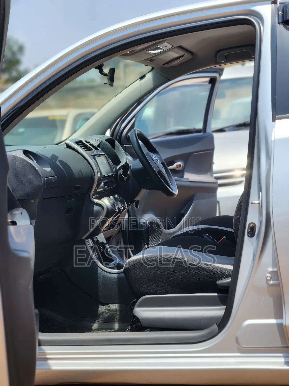 Toyota IST 2009 Silver