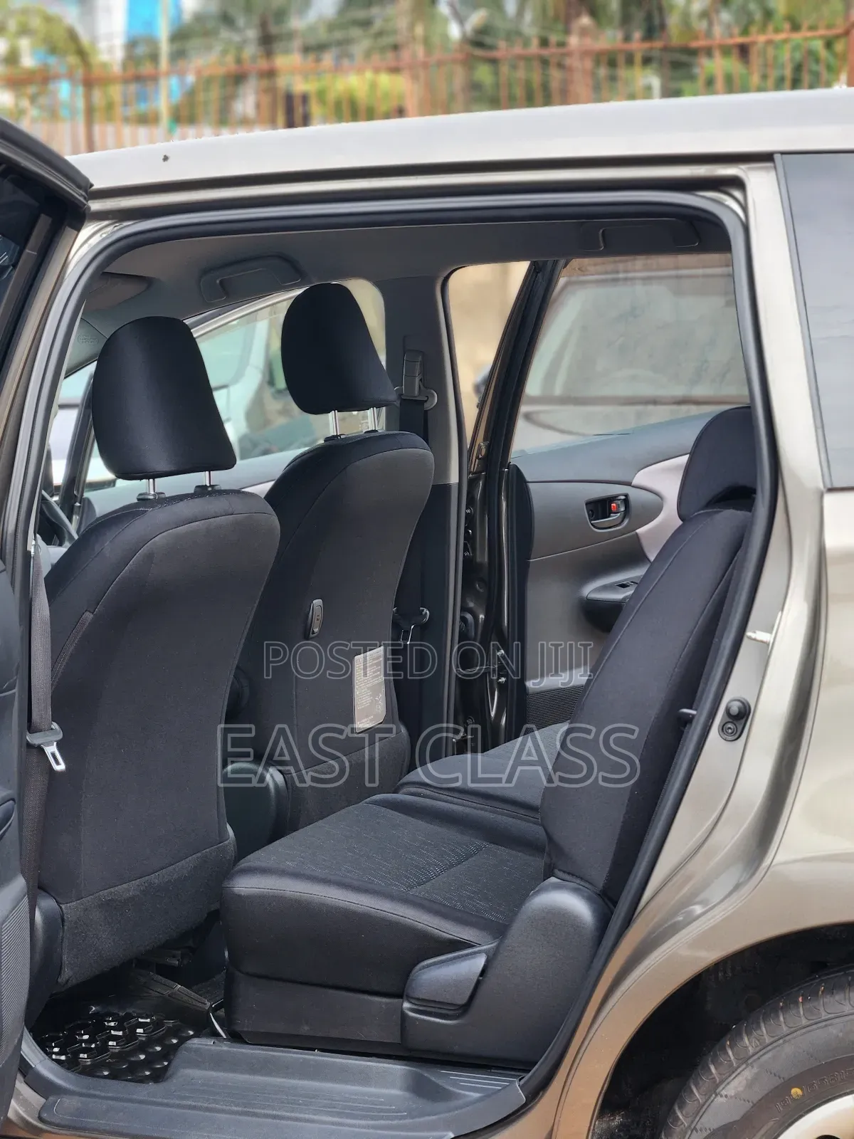 Toyota Wish 2011 Gray