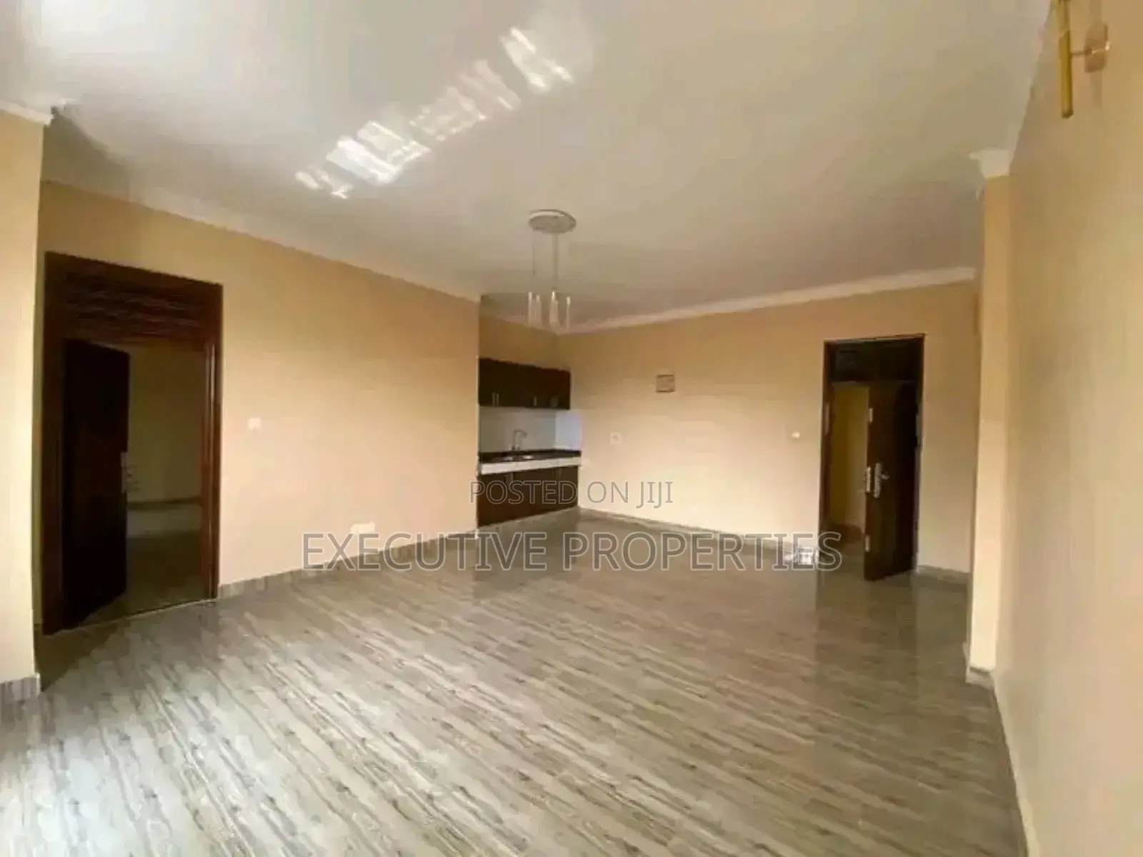 3bdrm Apartment in Muyenga, Central Division for rent