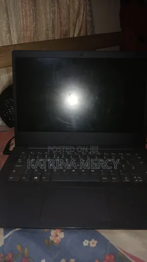 Laptop Lenovo V14 G4 IRU 4GB Intel Celeron HDD 1T