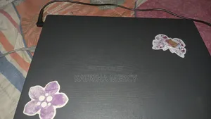 Laptop Lenovo V14 G4 IRU 4GB Intel Celeron HDD 1T