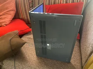 Laptop Lenovo V14 G4 IRU 4GB Intel Celeron HDD 1T