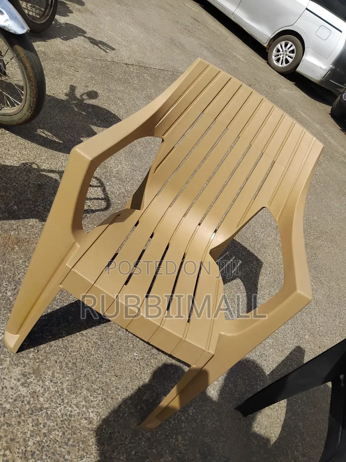 Plastic Stackable Arm Chair