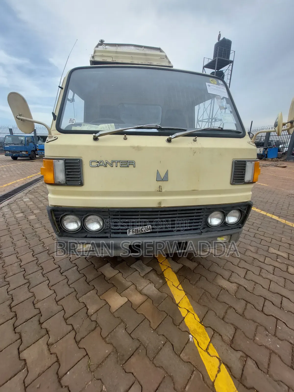 Mmitshubishi Canter Tipper