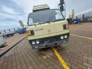 Mmitshubishi Canter Tipper
