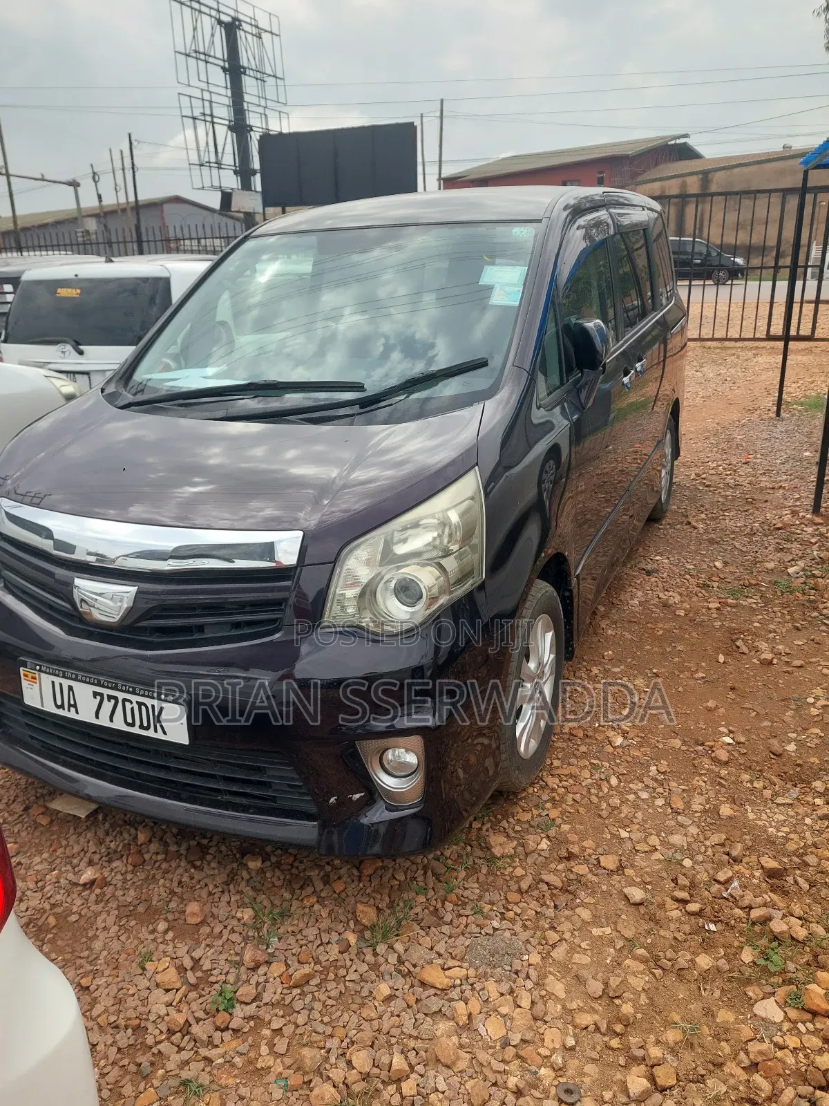 Toyota Noah 2010 Black