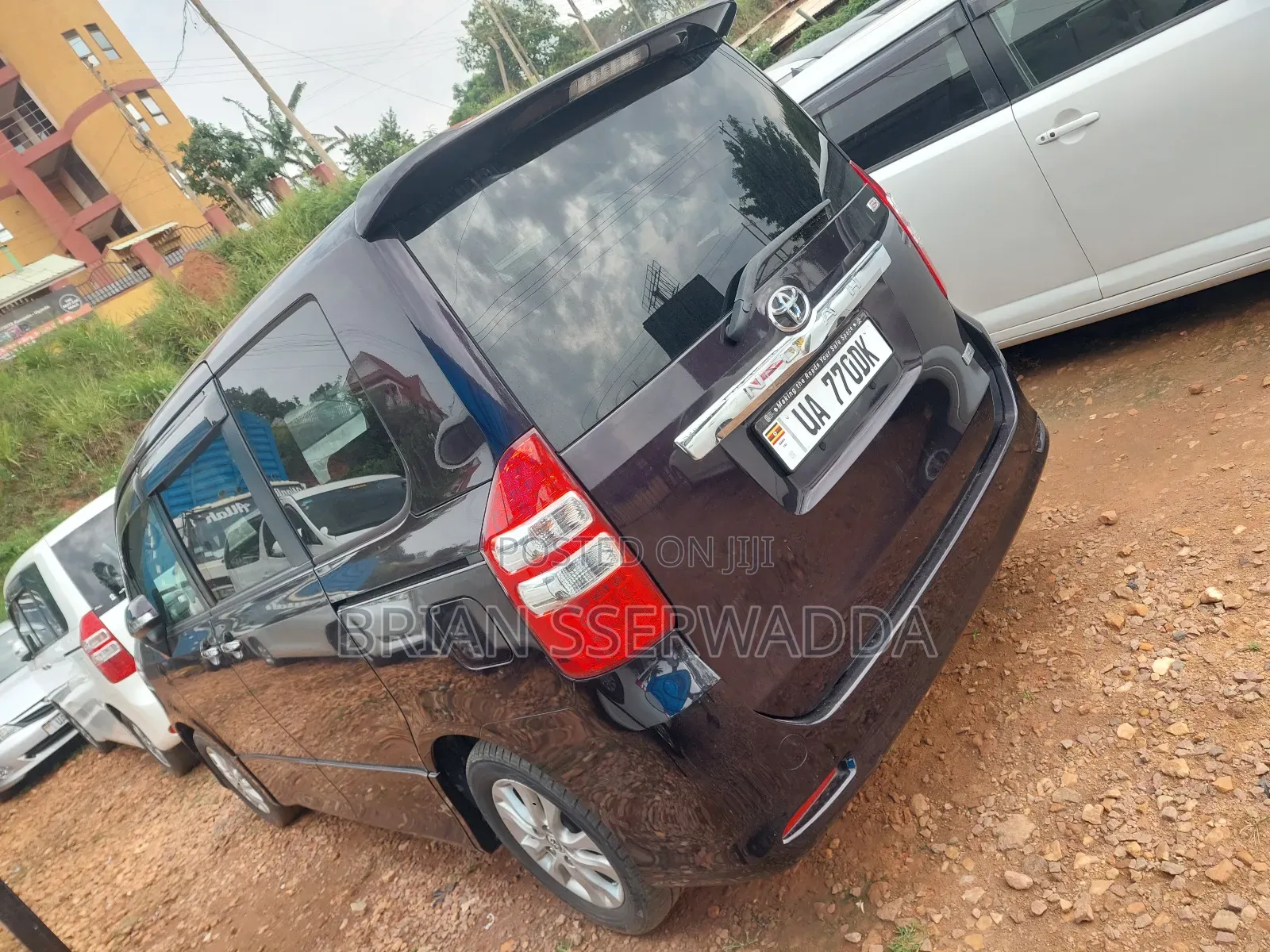 Toyota Noah 2010 Black
