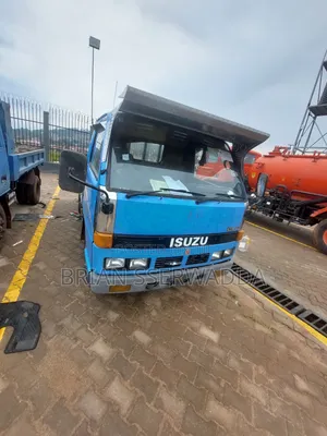 Isuzu Medium Truck