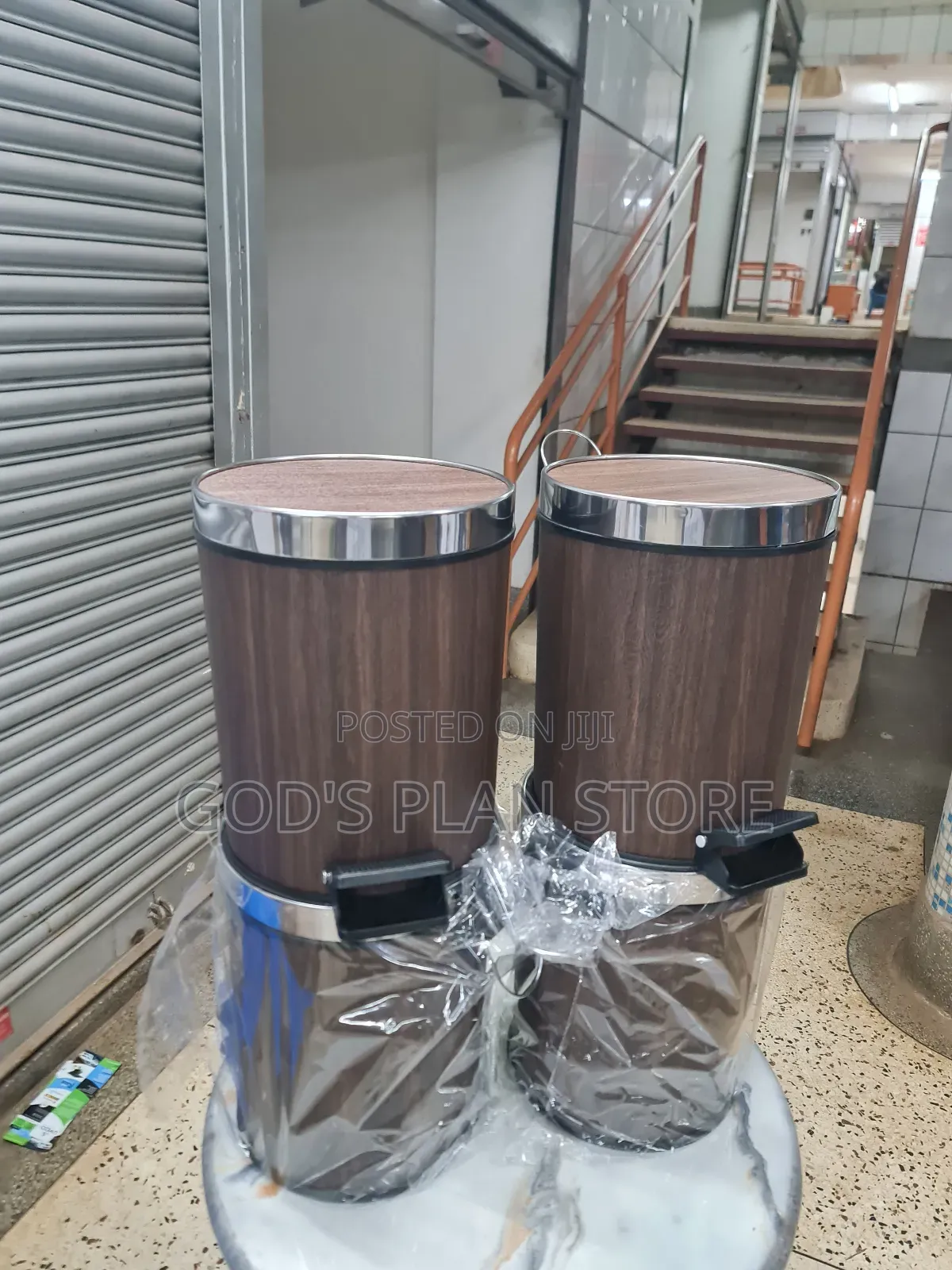 Present Office/Kitchen Pedal Bins 5litres