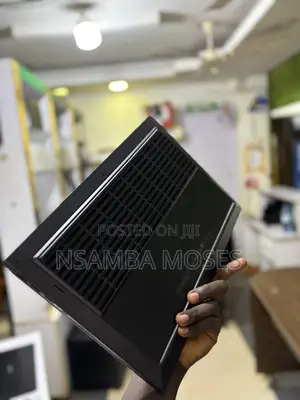 Laptop 16GB Intel Core I7 HDD+SSD 512GB