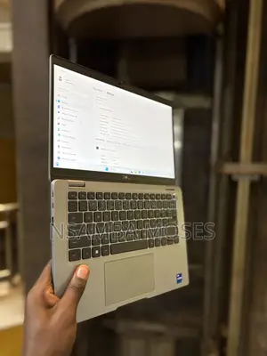 Laptop Dell Latitude 5330 16GB Intel Core I7 SSD 512GB