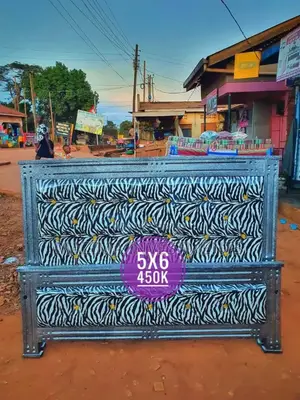 5x6 Beds Below +Delivery