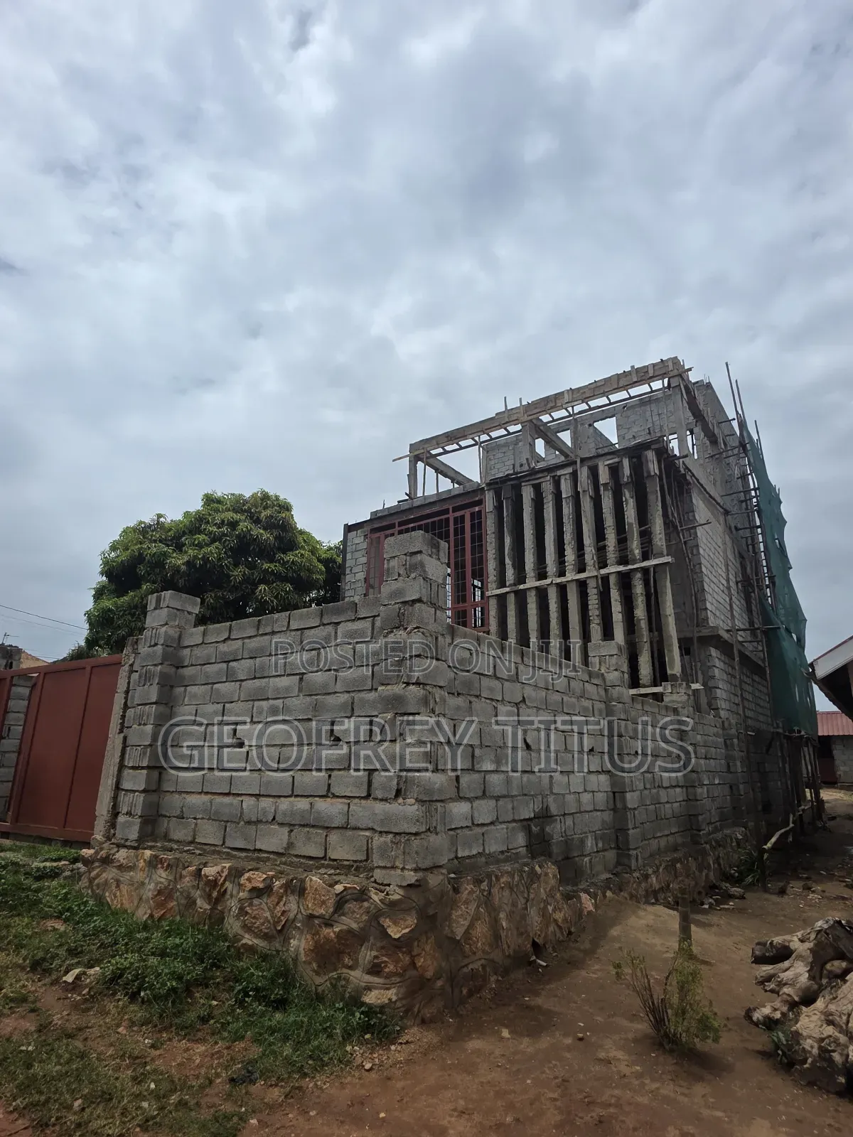 4bdrm Maisonette in Wakiso / Wakiso for sale