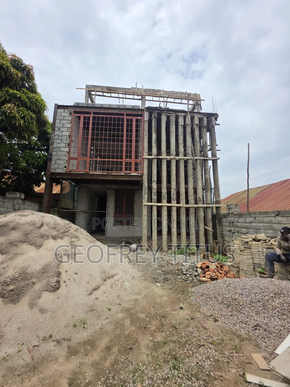 4bdrm Maisonette in Wakiso / Wakiso for sale