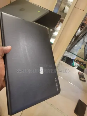 Laptop Toshiba Satellite C50T 4GB Intel Celeron HDD 500GB