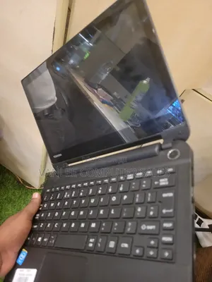 Laptop Toshiba Satellite C50T 4GB Intel Celeron HDD 500GB